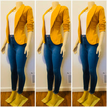 Load image into Gallery viewer, Just Blaze (Mustard)